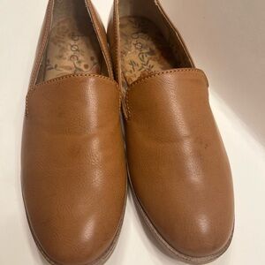 BOC Women’s Becca Tan Slip on Loafers Size 7.5 NWOT
